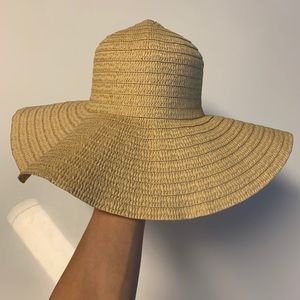 Floppy paper straw hat